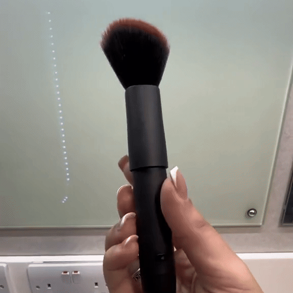 MagicBullet™ - Makeup Brush